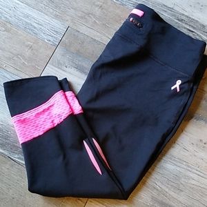 Under Armour Breast Cancer capri leggings
